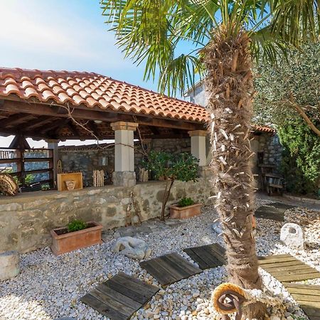 Apartments Adriatic ツリクヴェニツァ エクステリア 写真