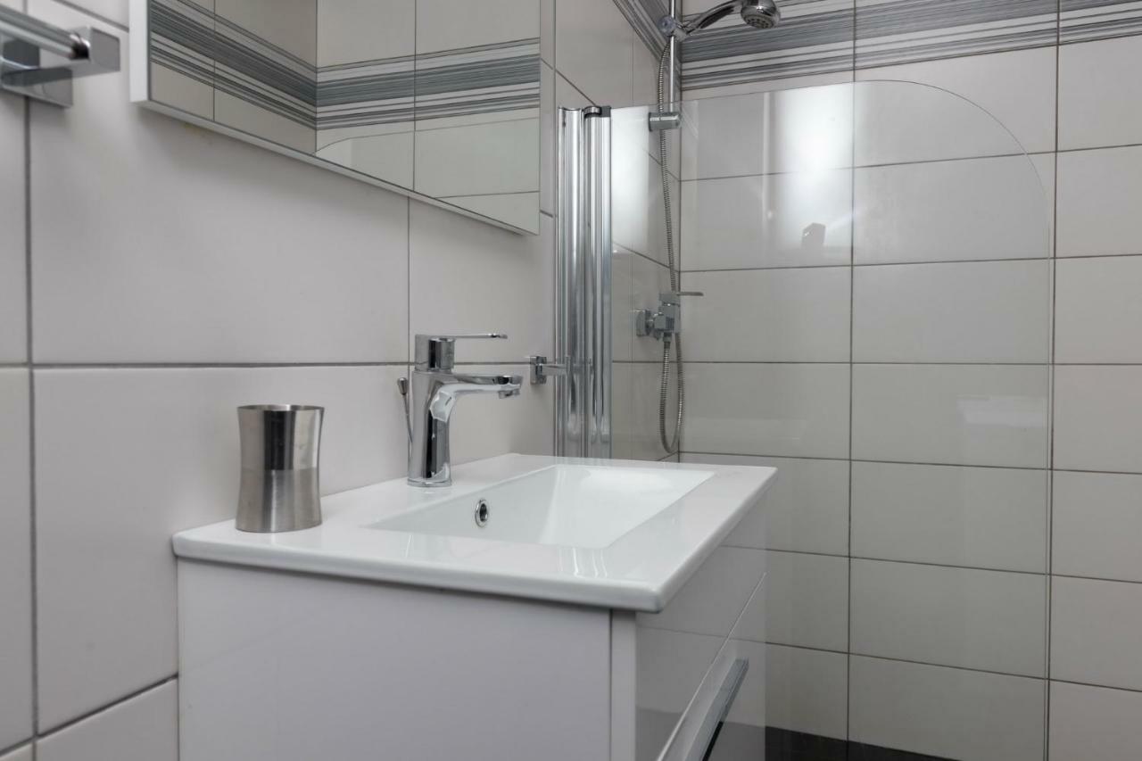 Apartments Adriatic ツリクヴェニツァ エクステリア 写真